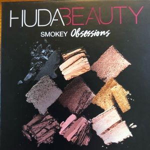 HUDA BEAUTY Smokey Obsessions